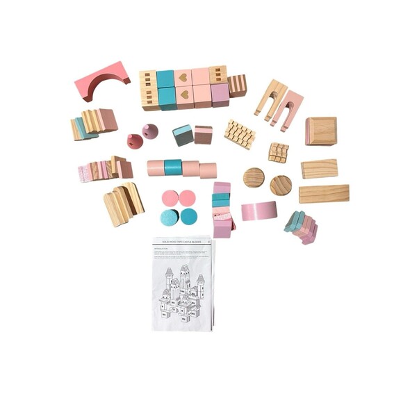 FAO Schwarz Medieval Princesses Wooden Castle Building Blocks Set 74 Pieces - Picture 2 of 9